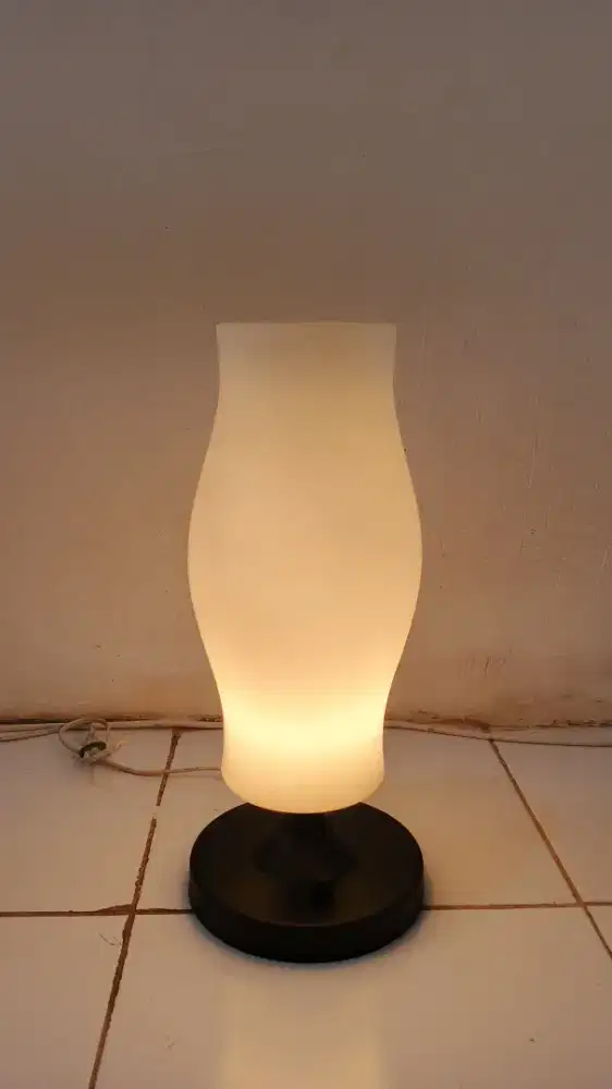 LAMPU TIDUR KAMAR