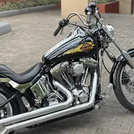 Harley Davidson Softail Dauce Karbu tahun 2004