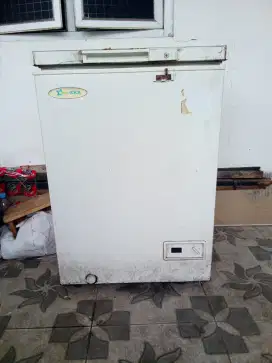 Frezer 100 liter merk star cool