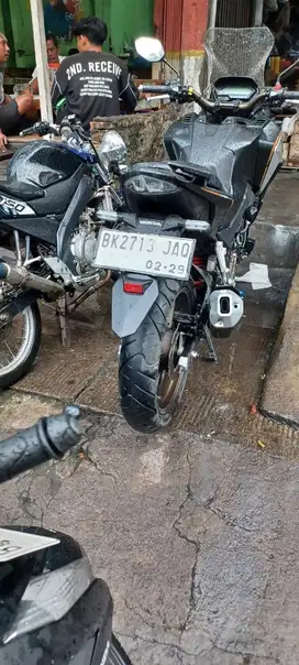 Motor Honda CBR150 di jual cepat