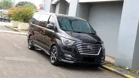 Hyundai H1 H-1 H 1 Royale Facelift Bensin Black On Beige 2021 Record