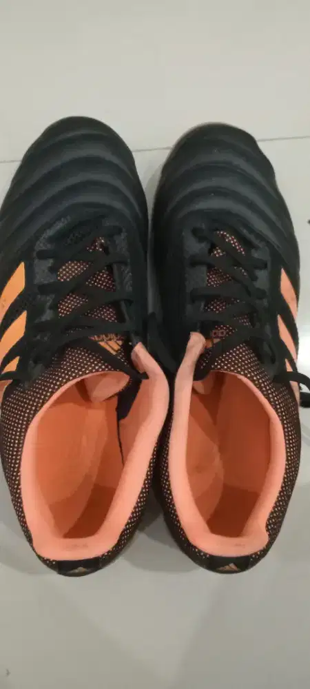 Sepatu futsal adidas copa