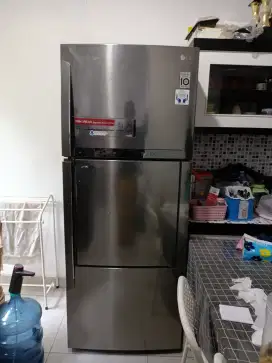 Kulkas LG 3 Pintu 1 Extend Kapasitas 478L
