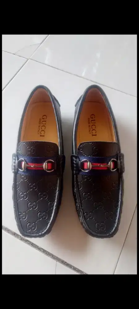 BU jual sepatu impor