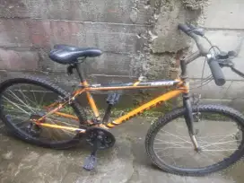 Sepeda MTB United uk 26 alloy