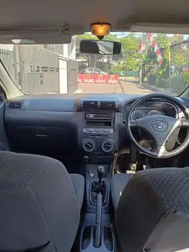Toyota Avanza 2004 Bensin
