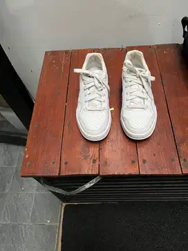 Sepatu wanita Filla