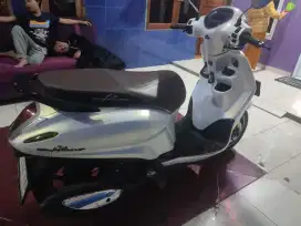Yamaha grand Filano hybird 2023
