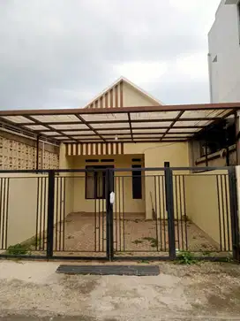 Disewakan rumah arcamanik cisaranten