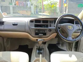 Kijang kapsul lgx matic tahun 2002