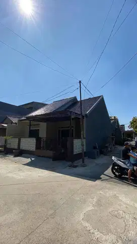 Dijual Rumah Hook Baru Renovasi Total - Lokasi Sangat Strategis
