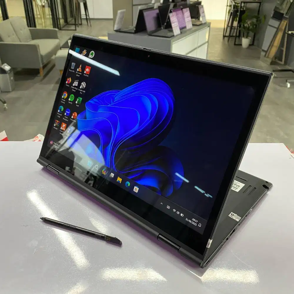 LAPTOP 2IN1 LENOVO THINKPAD X1 YOGA 3RD CI5 GEN 8 MURAH BERGARANSI