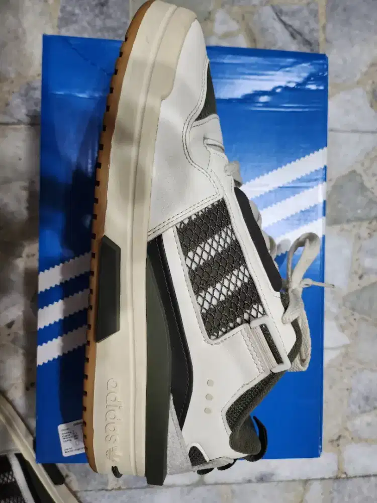 Sepatu adidas forum mod low