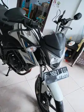 Honda CB150R 2013 (nego)