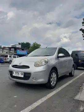 Nissan March 2011 Bensin