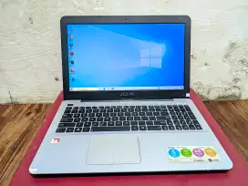 ASUSTek COMPUTER INC.X555QA Ram 8 GB SSD 256GB