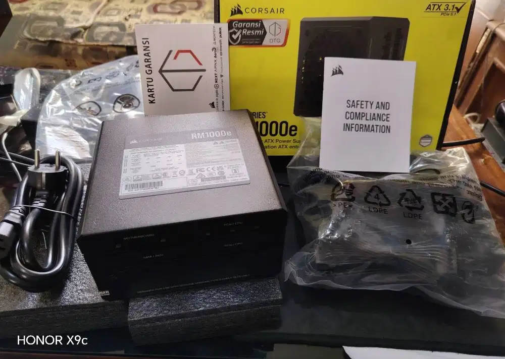 Powersupply Pure Corsair RM1000e 1000W Modular Gold Seken like new