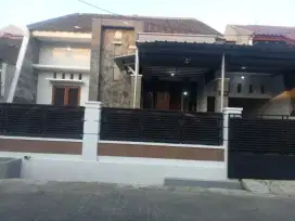 RUMAH MEWAH DI JATIWARINGIN