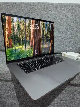 Macbook pro 16 (A2141) RAM 32GB Kencang dan siap tempur
