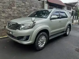Toyota Fortuner 2012 Bensin