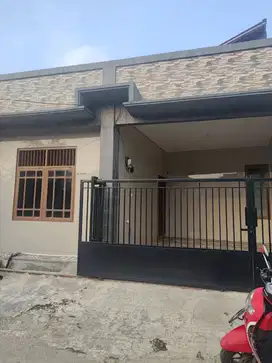 Rumah di kontrakan di Harapan Indah Bekasi