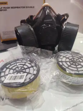 Masker anti gas dan udara bau