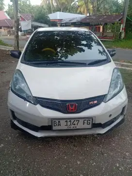 Honda Jazz 1.5 E AT