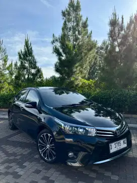 Toyota Altis V 1.8 2015
