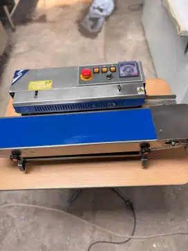 Mesin continuous band Sealer 
Merk gold