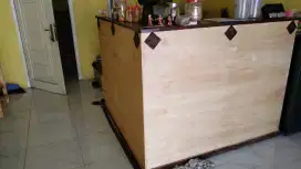dijual lok jaktim dursaw
4 meja 8 bangku 2jt
1 meja bar 1,5
all 3,5