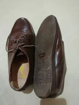 Sepatu Pantopel Amble