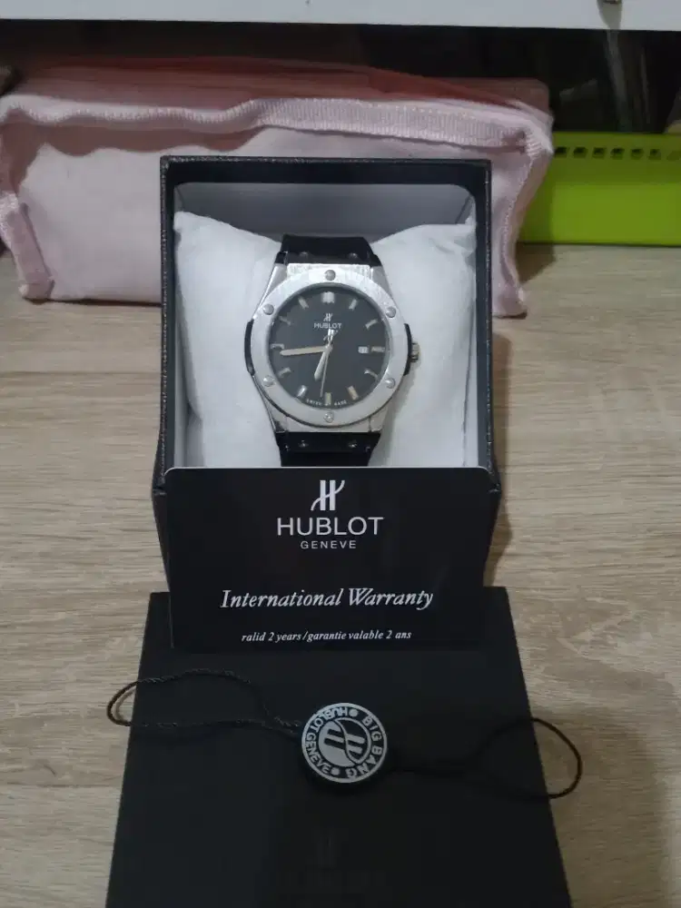 Jual jam tangan asli Hublot big bang