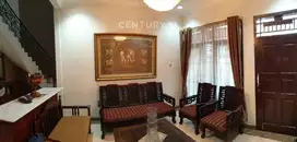 Rumah 2 Lantai Lingkungan Tenang Di Tebet Barat NR0058