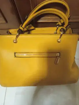 Tas cantik warna kuning harga nego