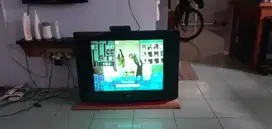 TV tabung, merk LG, 32