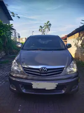 TOYOTA KIJANG INNOVA 2.5 G A/T 2011