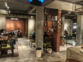 DIBUKA LOWONGAN UNTUK BARISTA DAN SERVER BERPENGALAMAN.