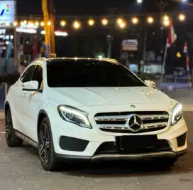 MURAH. Mercedes Benz GLA200 SUNROOF AMG 2016 gla 200 x1 2015