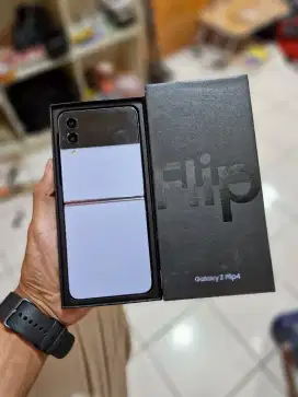 samsung Z flip 4 8/256gb sein