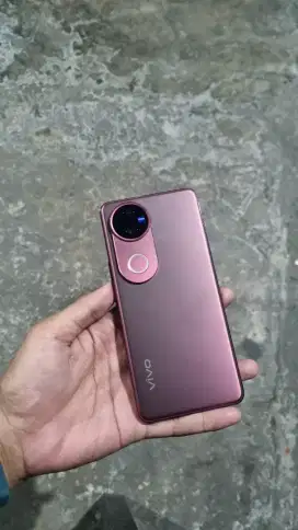 V50 5G Ram 12/256GB Nominus Warna Harmony Red