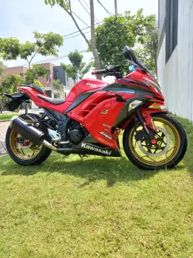 Dijual Kawasaki Ninja 250 FI EX250L 2016 Full Modif Karbon – Siap Gas!
