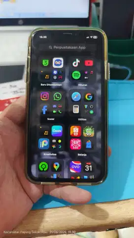iPhone XR dengan kondisi mulus dan kesehatan baterai 84 persen