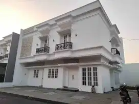 RUMAH BARU SIAP HUNI..! SALAM CLUSTER | PONDOK BAMBU | JAKARTA TIMUR