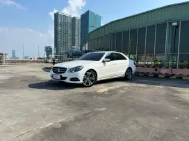 [LOW ODO] Mercedes Benz E250 W212R facelift 2015 NIK 2014 WHITE