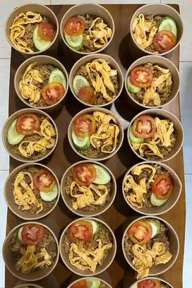 Dicari pelayan kedai nasi goreng