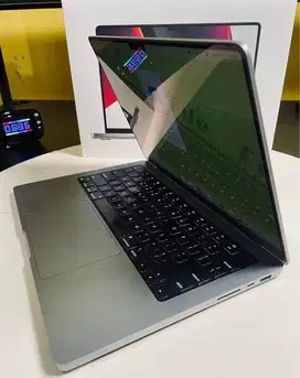 MacBook Pro 14 inch M1 Max original lengkap