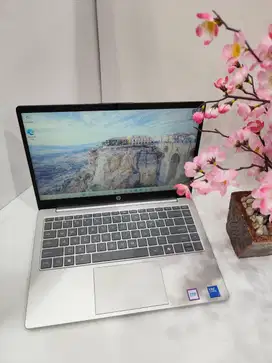 HP 14 ep1733TU INTEL CORE 5 120U 8GB DDR4 SSD 512GB GEN 4
