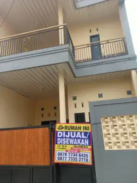 Rumah Di sewakan 1 th