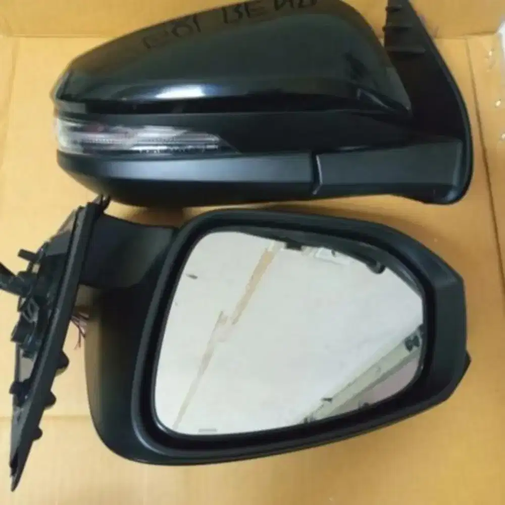 Spion Toyota Fortuner vrz kanan & kiri