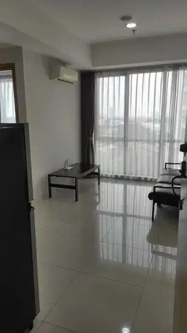 DISEWA APARTEMEN TOWER GLORIA APT THE MANSION KEMAYORAN UKU 60 M2 FURN
